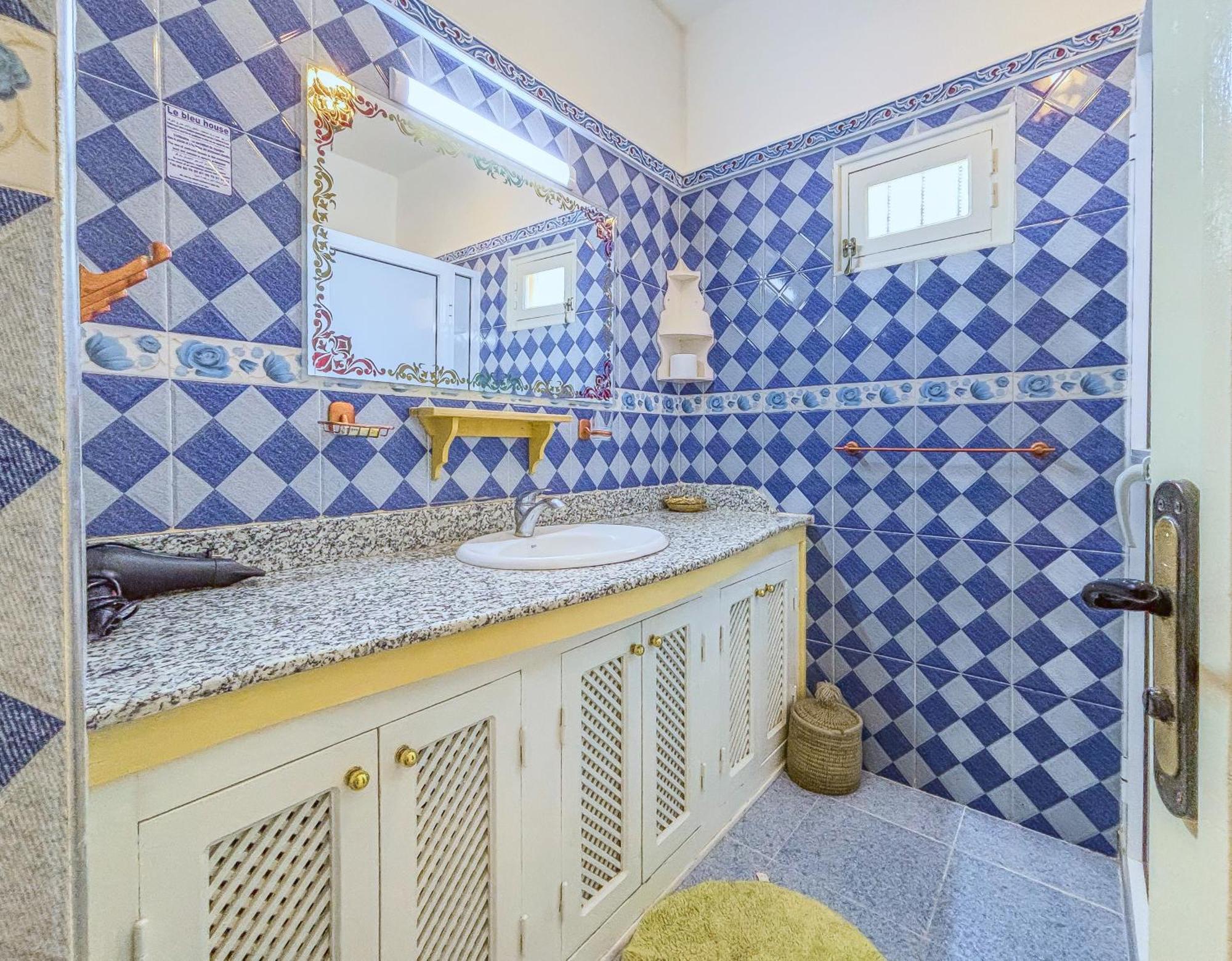 Bed and Breakfast Le Bleu House Sidi Abdallah Ghiat Zewnętrze zdjęcie