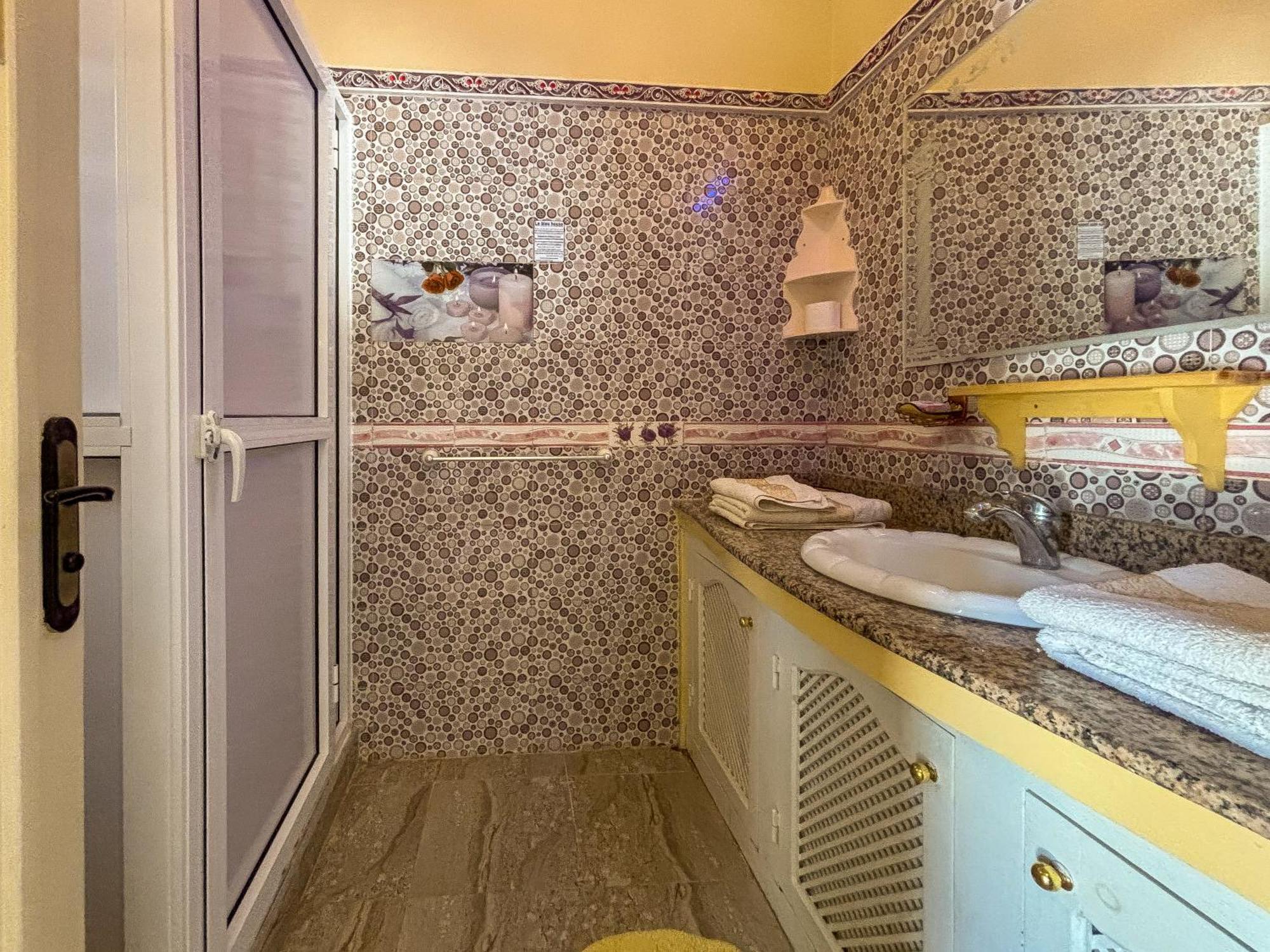 Bed and Breakfast Le Bleu House Sidi Abdallah Ghiat Zewnętrze zdjęcie