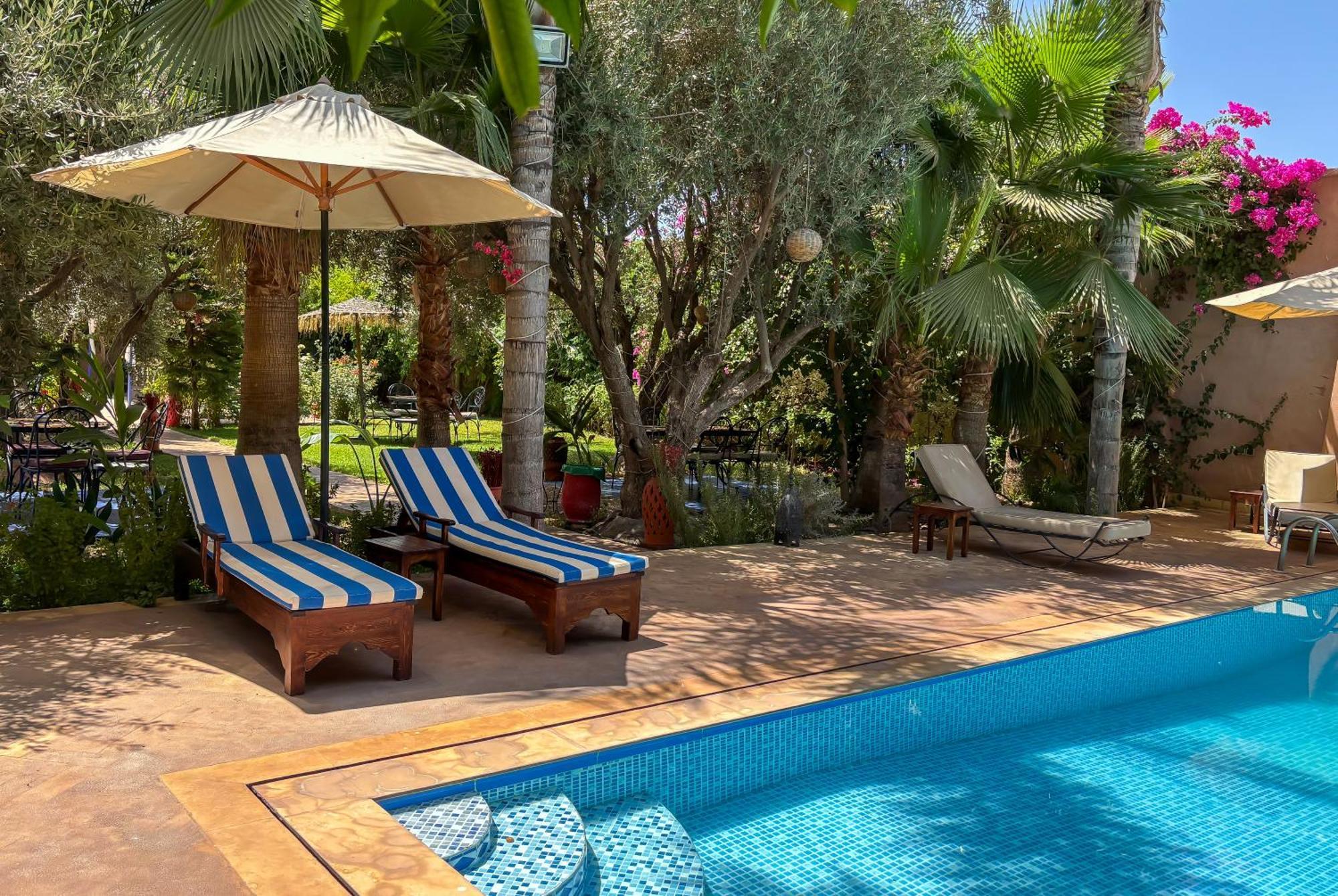 Bed and Breakfast Le Bleu House Sidi Abdallah Ghiat Zewnętrze zdjęcie